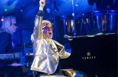 SIR ELTON JOHN SHUTS DOWN HOLOGRAM SHOW RUMOURS