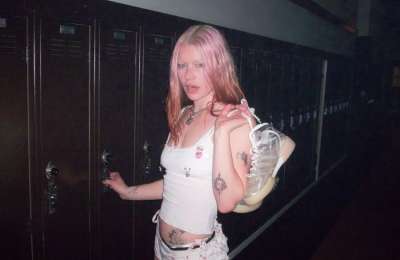 WET LEG ANNOUNCE HUGE 2026 UK OUTDOOR 