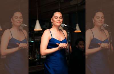 JESSIE J REVEALS SECOND BREAST CANCER SURGERY HAS BEEN DELAYED 