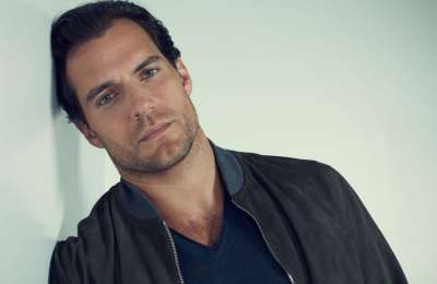 Zack Snyder Sparks Superman Debate with Henry Cavill Tribute