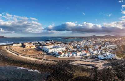 Over 104,000 homes in the Canary Islands are owned by large property holders