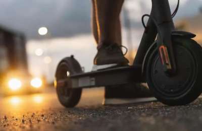 Man injured in late-night electric scooter crash in the south of Tenerife