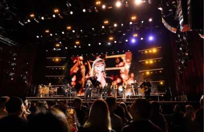 Kelly Clarkson Cancels First Two Las Vegas Shows Minutes Before Showtime