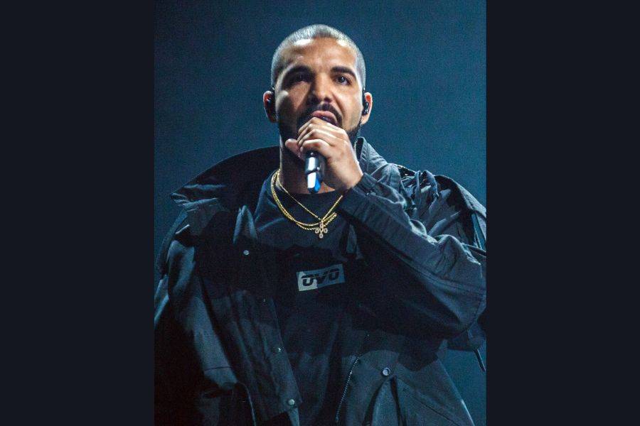 Drake Sparks Fan Backlash After Wireless Set Lasts Just 40 Minutes