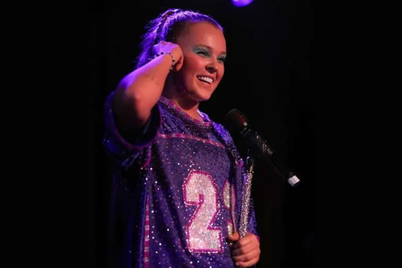 JoJo Siwa Announces ‘Infinity Heart’ UK & European Tour for 2025