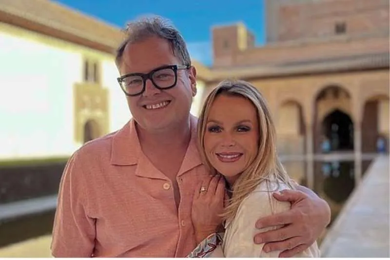 AMANDA HOLDEN AND ALAN CARR’S ANDALUCÍAN VILLA NOW OPEN AMANDA HOLDEN AND ALAN CARR’S ANDALUCÍAN VILLA NOW OPEN