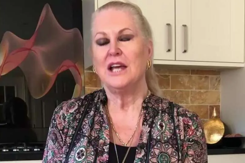 Kim Woodburn Slams Julia Bradbury as the “Rudest” Celebrity She’s Ever Met