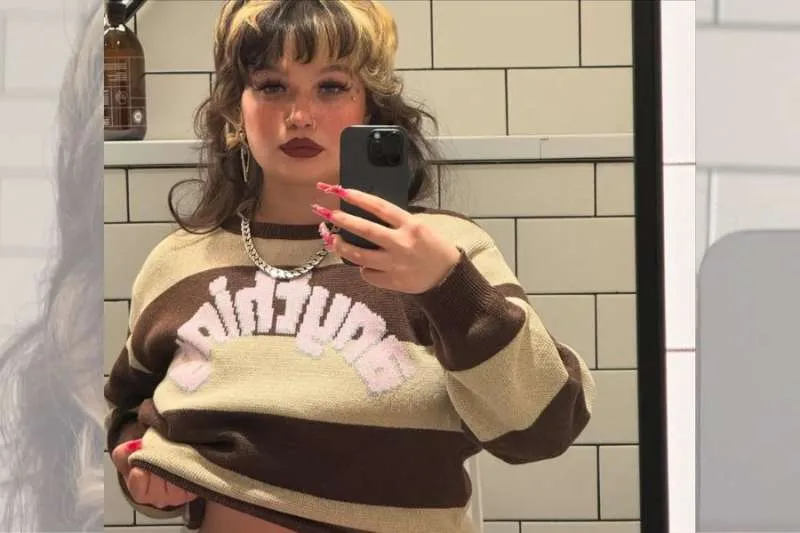 Lola Young Stuns Coachella Crowd as She Vomits Mid-Performance 