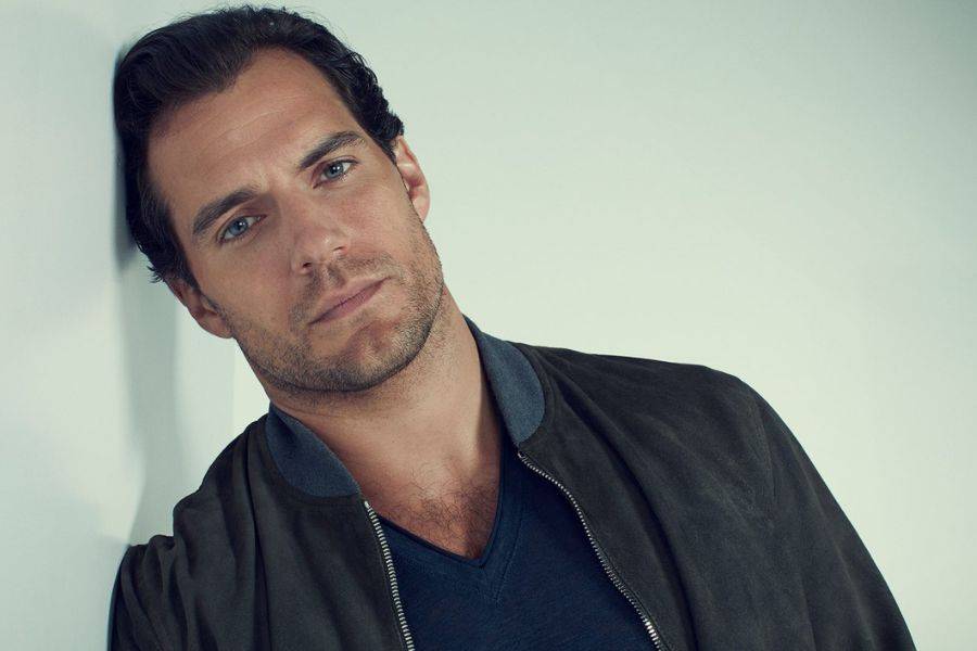 Zack Snyder Sparks Superman Debate with Henry Cavill Tribute