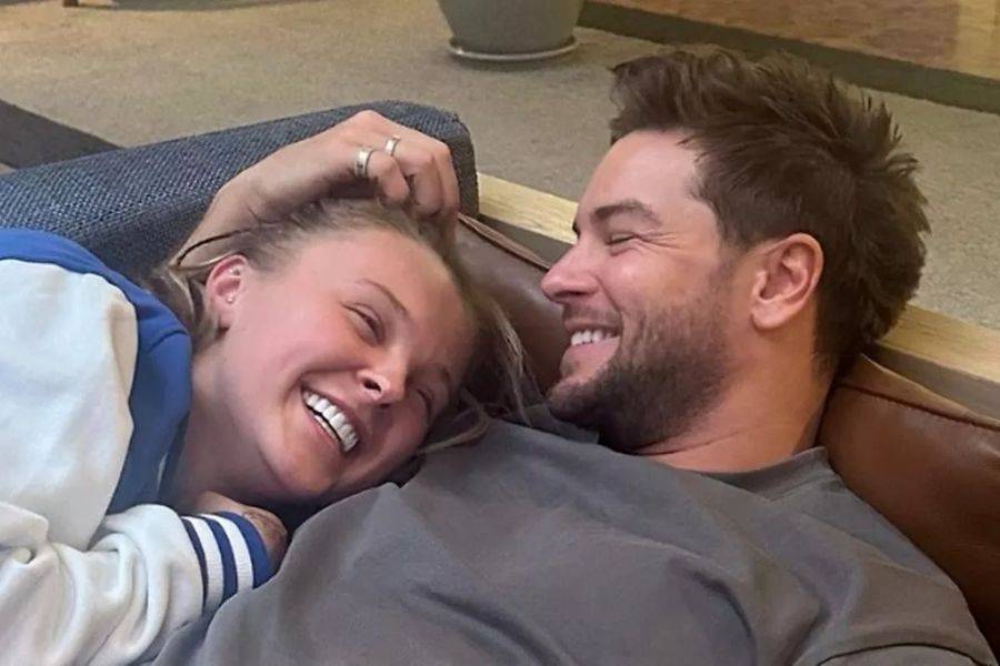 JOJO SIWA & CHRIS HUGHES CONFIRM ROMANCE WITH PASSIONATE KISS 