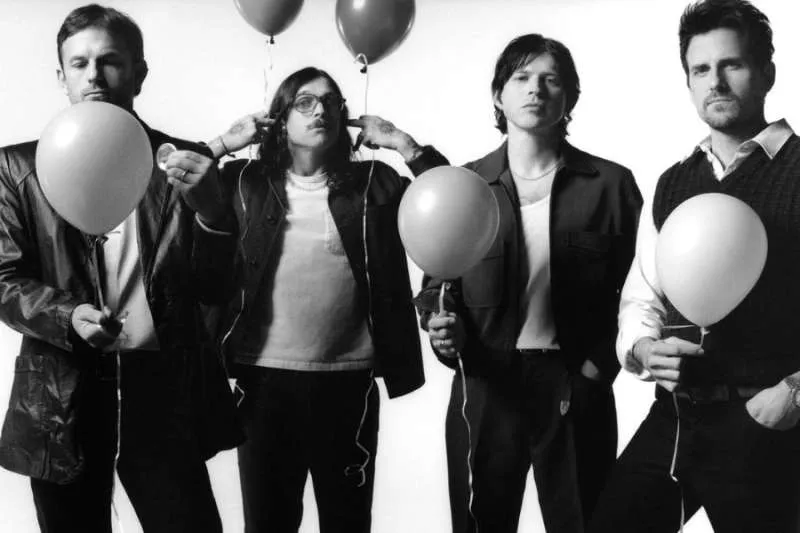 Rock Royalty Brought Down: Kings of Leon Cancel Tour After Frontman’s Freak Injury Rock Royalty Brought Down: Kings of Leon Cancel Tour After Frontman’s Freak Injury