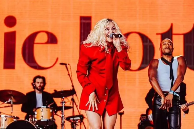 Pixie Lott Drops Surprise Baby Bombshell Live On Stage at Mighty Hoopla