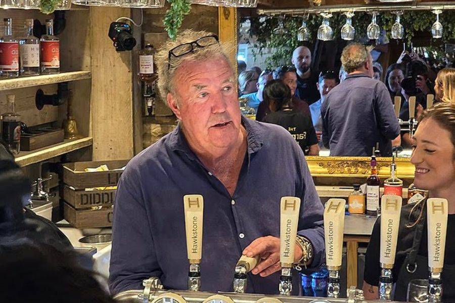 Jeremy Clarkson BANS Pub Customer for Complaining About £24 Pie, And He’s Not Sorry