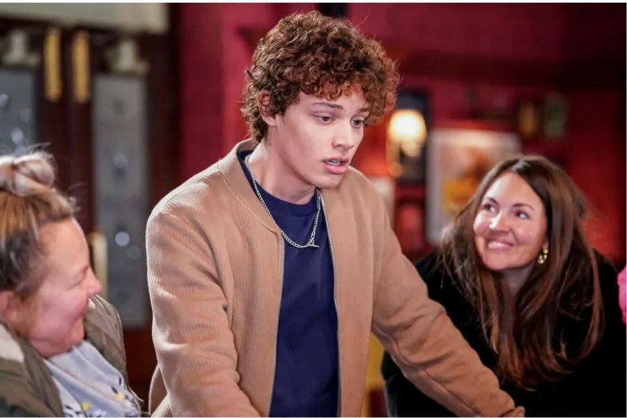 BOBBY BRAZIER LEAVES EASTENDERS FOR BIGGER THINGS