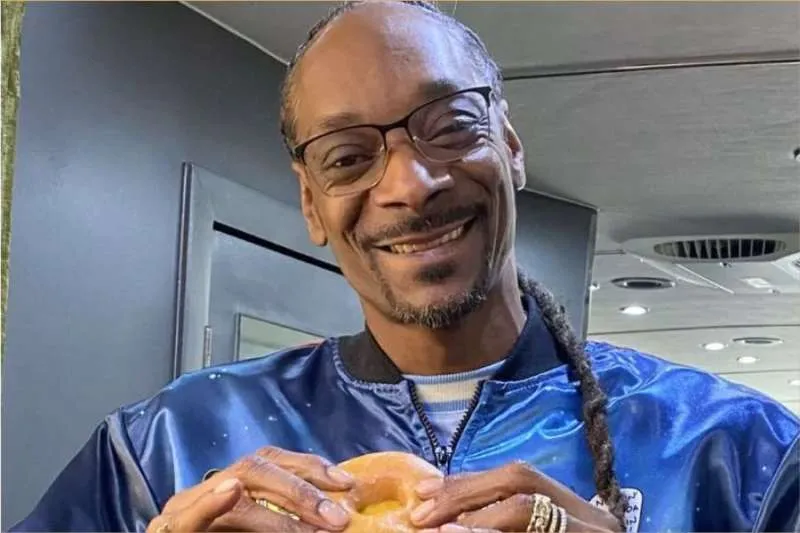 SNOOP DOGG TO SERVE BURGERS AT CELTIC PARK? 🌭
