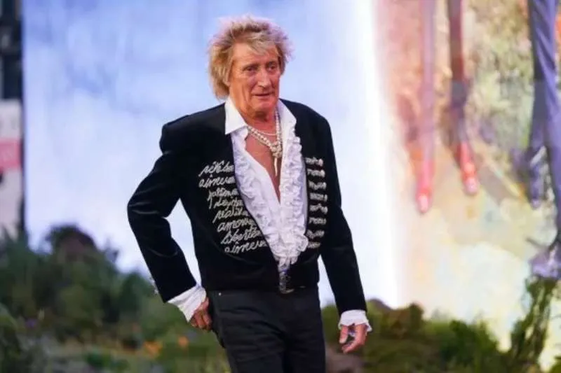 SIR ROD STEWART FORCED TO CANCEL SIXTH SHOW, WILL HE MISS GLASTONBURY?