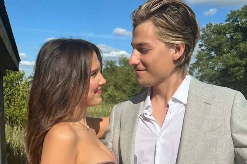 MILLIE BOBBY BROWN MELTS FANS' HEARTS WITH CUTE NEW FAMILY MEMBER MILLIE BOBBY BROWN MELTS FANS' HEARTS WITH CUTE NEW FAMILY MEMBER