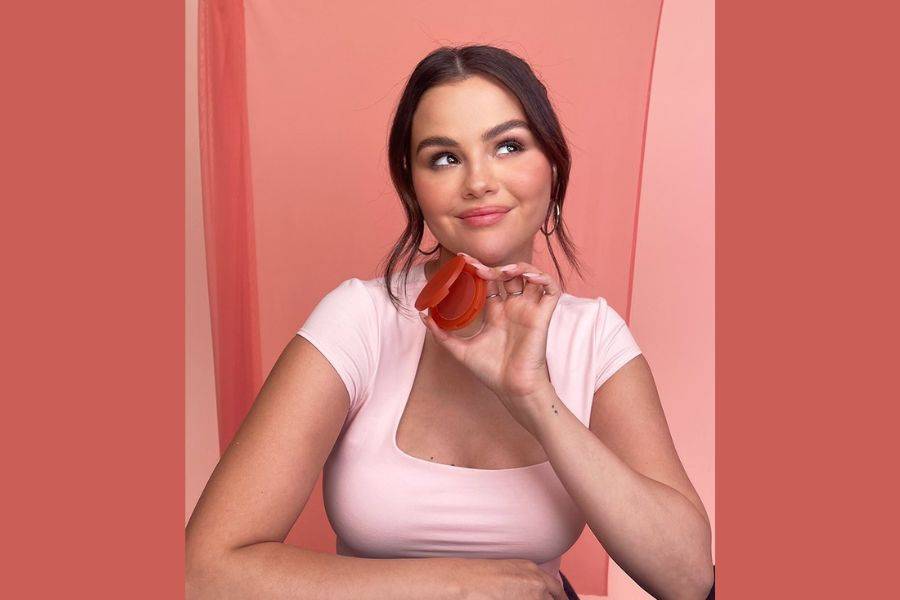 SELENA GOMEZ REVEALS HER UNEXPECTED CHILDHOOD CRUSH ON ICE CUBE