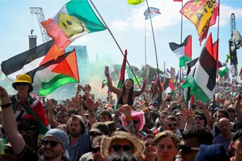 Police Launch Probe After Pro-Palestine Chants During Glastonbury Sets by Kneecap and Bob Vylan