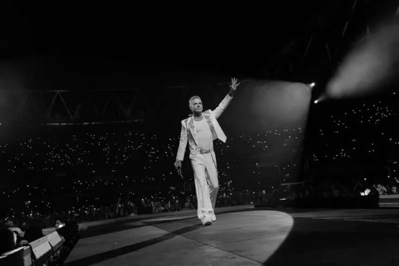 Robbie Williams Nominated for Knighthood After Decades of Music and Charity Work Robbie Williams Nominated for Knighthood After Decades of Music and Charity Work