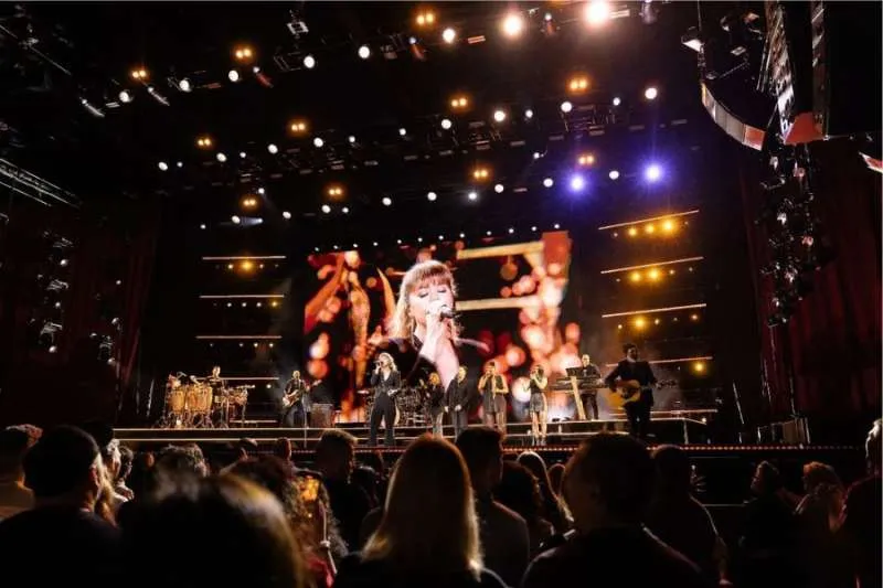 Kelly Clarkson Cancels First Two Las Vegas Shows Minutes Before Showtime